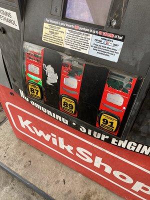 Trashy unkept gas pumps