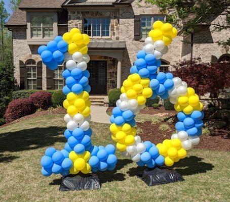 I make balloon yard numbers for birthdays and aniversaries. Great for indoors or outdoors. I set up, inflate, and tear down.