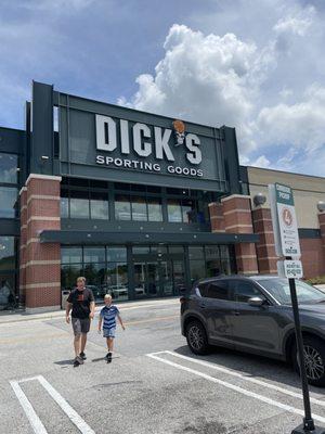 Dick's Sporting Goods