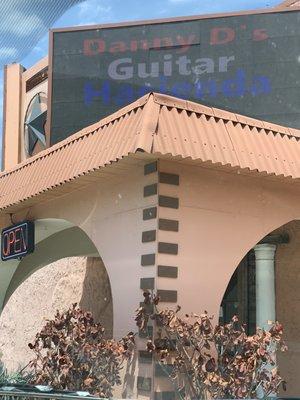 Danny D's Guitar Hacienda in League City