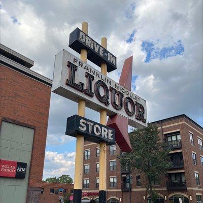 Franklin-Nicollet Liquor Store