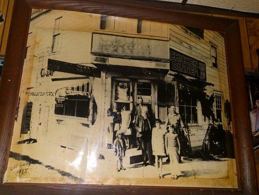 Bar with full of history... Pictures from 1915..