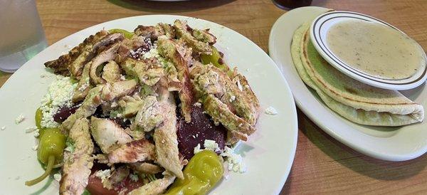 Greek salad w grilled chicken