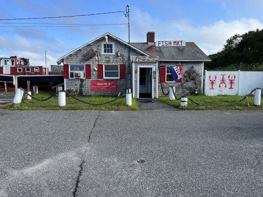 West Yarmouth Fish And Lobster