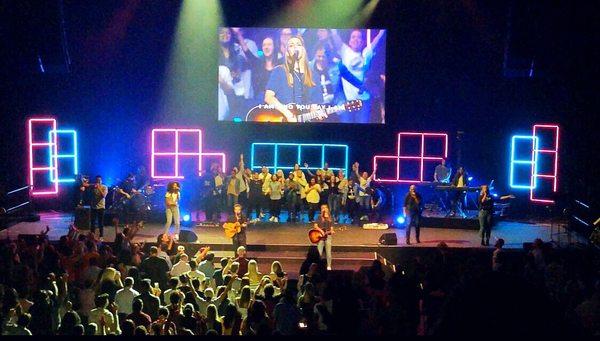 Hillsong NYC - Praise and worship team