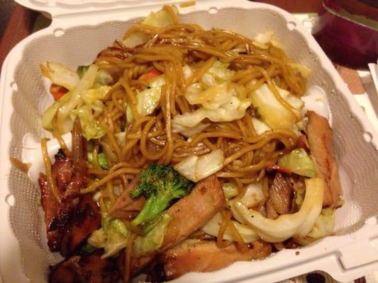 Yakisoba with chicken