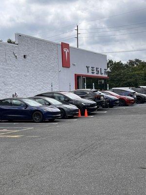 Tesla building and showroom