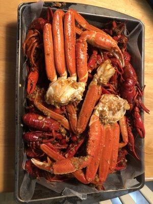 3lb crawfish  2lb snow crab  Garlic butter, spicy