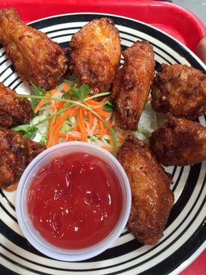 Fried chicken wings ($7.75)