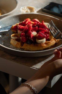 Fruit & Belgian Waffle