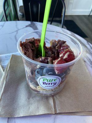 Pureberry bowl with almond drizzle