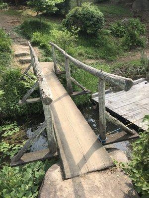 Single passenger bridge