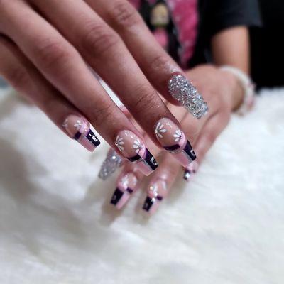 Freestyle nail art