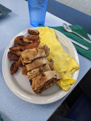 Bacon cheese omelette with homemade raisin bread