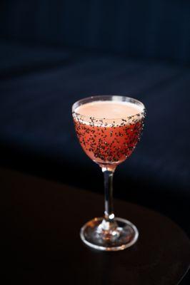 FAMOUS AND BITTER 
Singani 63, Aperol, Junmai Sake, Ramazzotti Amaro, 
Harvey's Solera Sherry, Prosecco Zero Rose