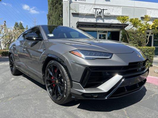 Brand new Lamborghini Urus recently received our full heat protection package. Protection for years to come!