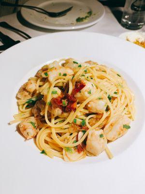 Shrimp linguini