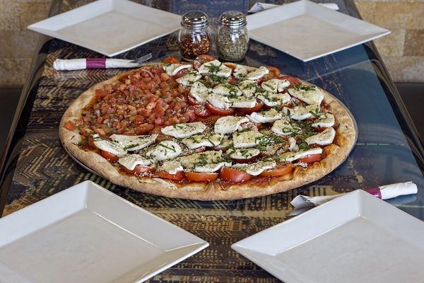 Pizza caprese & bruschetta pizza