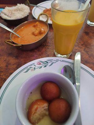 Chicken tikki masala, mango lassi, and gulam jamon