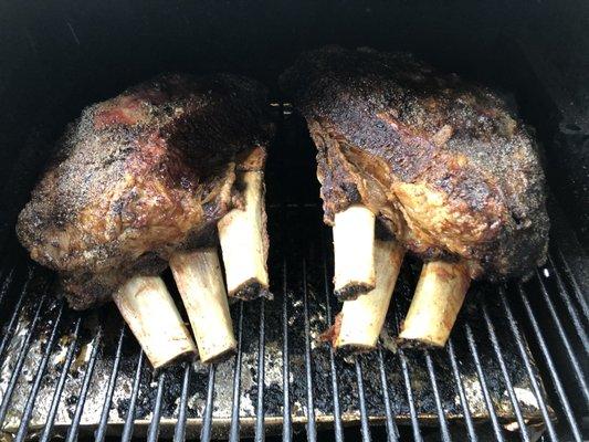 Great Butcher Shop with a friendly and attentive staff! The place to go if your looking for meaty "Flintstone" Beef ribs.