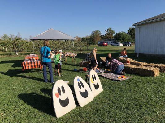 Games and crafts at fall fest