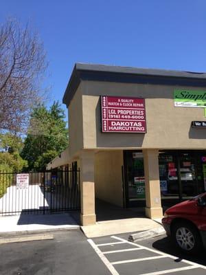 The shop is in the back! Hard to see from the street but has signs all over pointing to it.