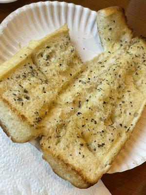 Garlic Loaf served with Fettuccine.