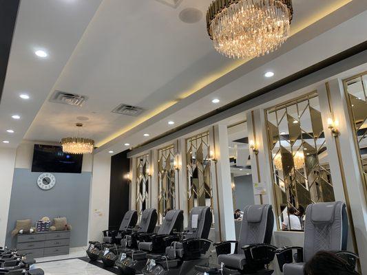 Stella Nail Salon & Lounge