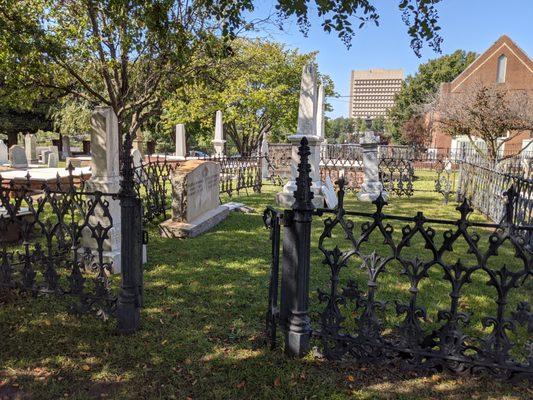 St. Peters Cemetery, Columbia