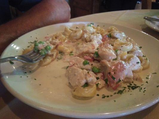 Tortellini Alfredo with chicken added