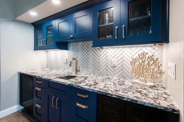 Nautical wet bar Designer: Noelle Garrison Flooring Design: Brad Warburton