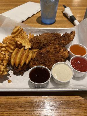 Famous pretzel breaded chicken tenders +3 sauces