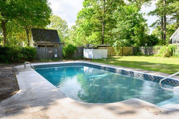 New Listing in time for the summer!  Let's make this pool your home.  252-327-8959