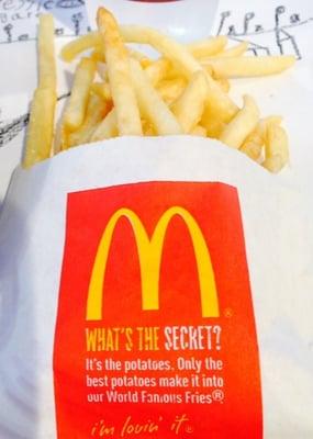 Gem's small, "World Famous Fries": I'm luvin' it?! That's a McStretch but likin' these golden, shoestrings pretty good 4 sure!