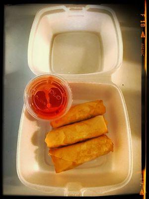 Vegetables spring rolls is ready for your appetizer :)