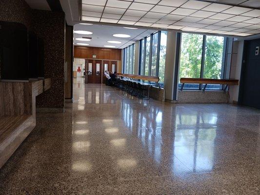 May '23, 2nd floor cafeteria is closed. There are about 8 tables up there to sit and have meetings/discussions at with plenty of chairs.