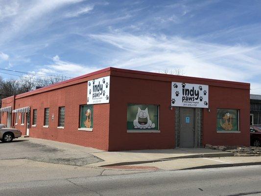 Indy Paws Front Entrance