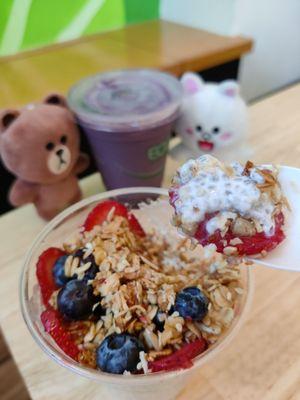 Taro Ube latte and a Chia seed pudding