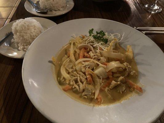 C5. Yellow Curry with chicken