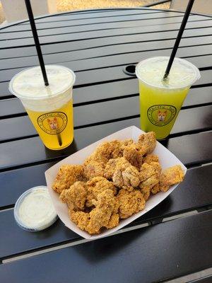 Kumquat green tea, sugar cane juice, and popcorn chicken.