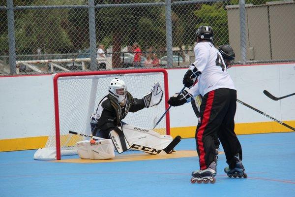 Adult Roller Hockey Pick Up Game - THE CAGE Roller Hockey Rink