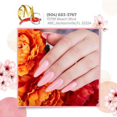 Don't you deserve the best?
Nails are an accessory that should be handled by experts.