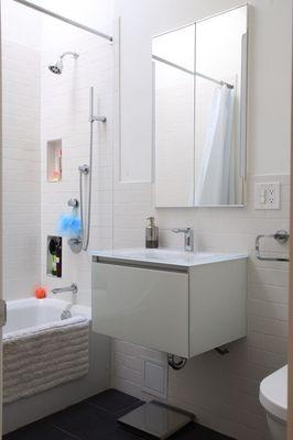 Contemporary styles bathroom - Brooklyn, NY