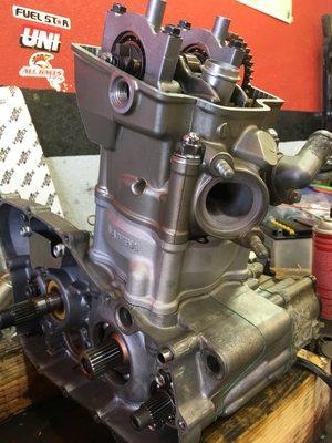 Honda CRF250R engine rebuild.