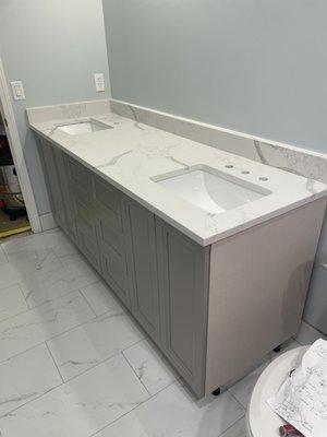 Bathroom vanity