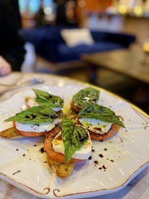 Caprese Crostini