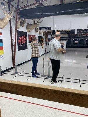 The archery range building is clean and organized so 10 people can shoot at a time. Each person (rentals) has 5 arrows.