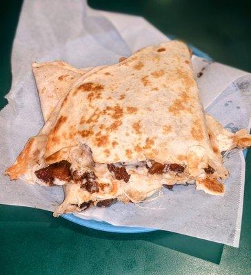 Quesadilla con Tripas (Beef Stomach)