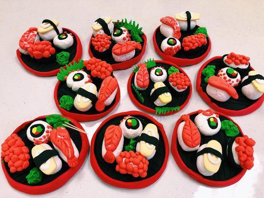 G-Clay....clay modeling of delicious looking sushi set. Part of our 2019 Summer Art Workshops.