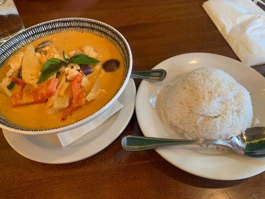 Red curry with chicken